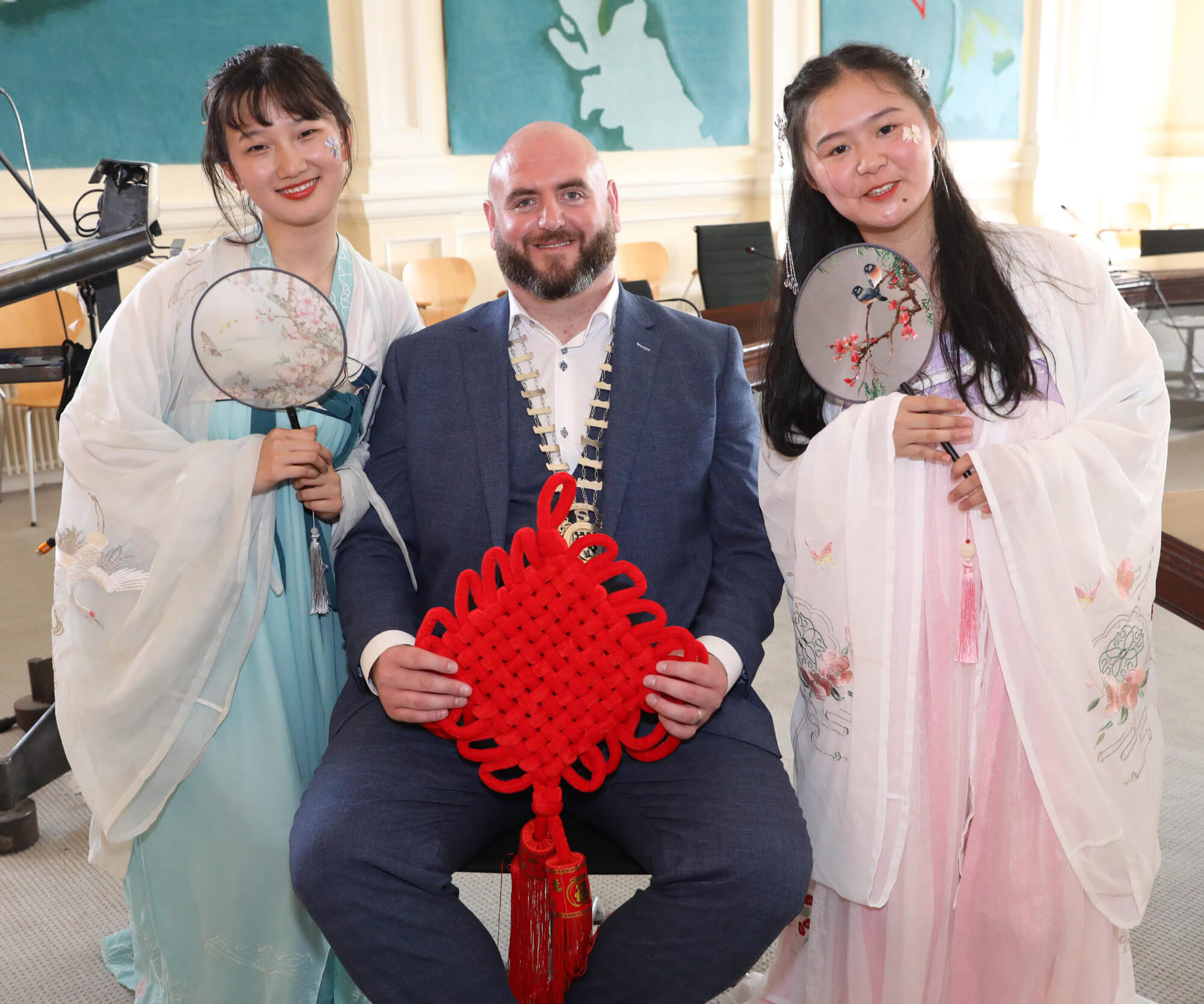 Mayor Welcomes ‘Future Learning’ Students to City Hall