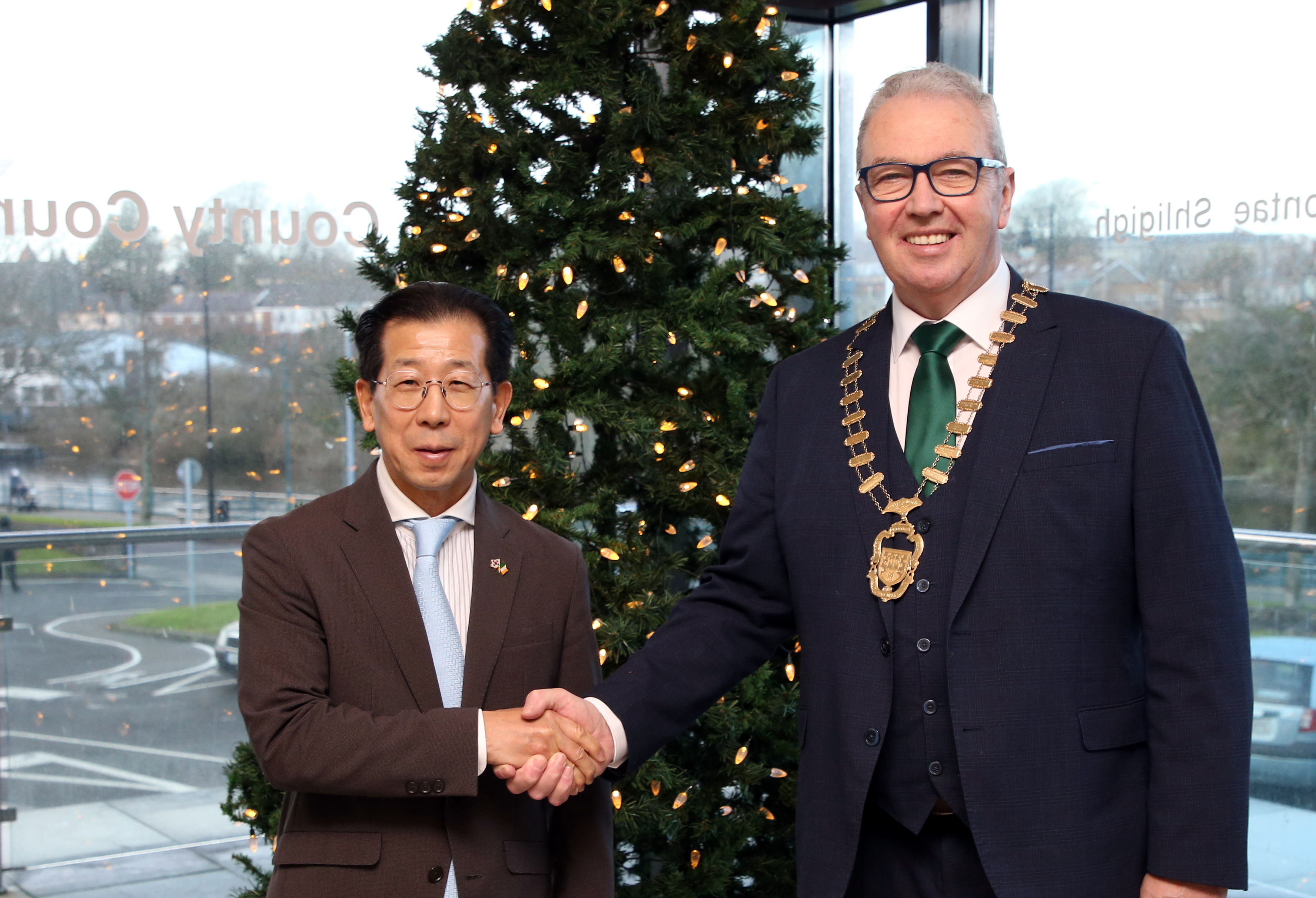 Ambassador of the Republic of Korea, His Excellency Mr. Yong-kil Kim, Visits County Hall, Sligo